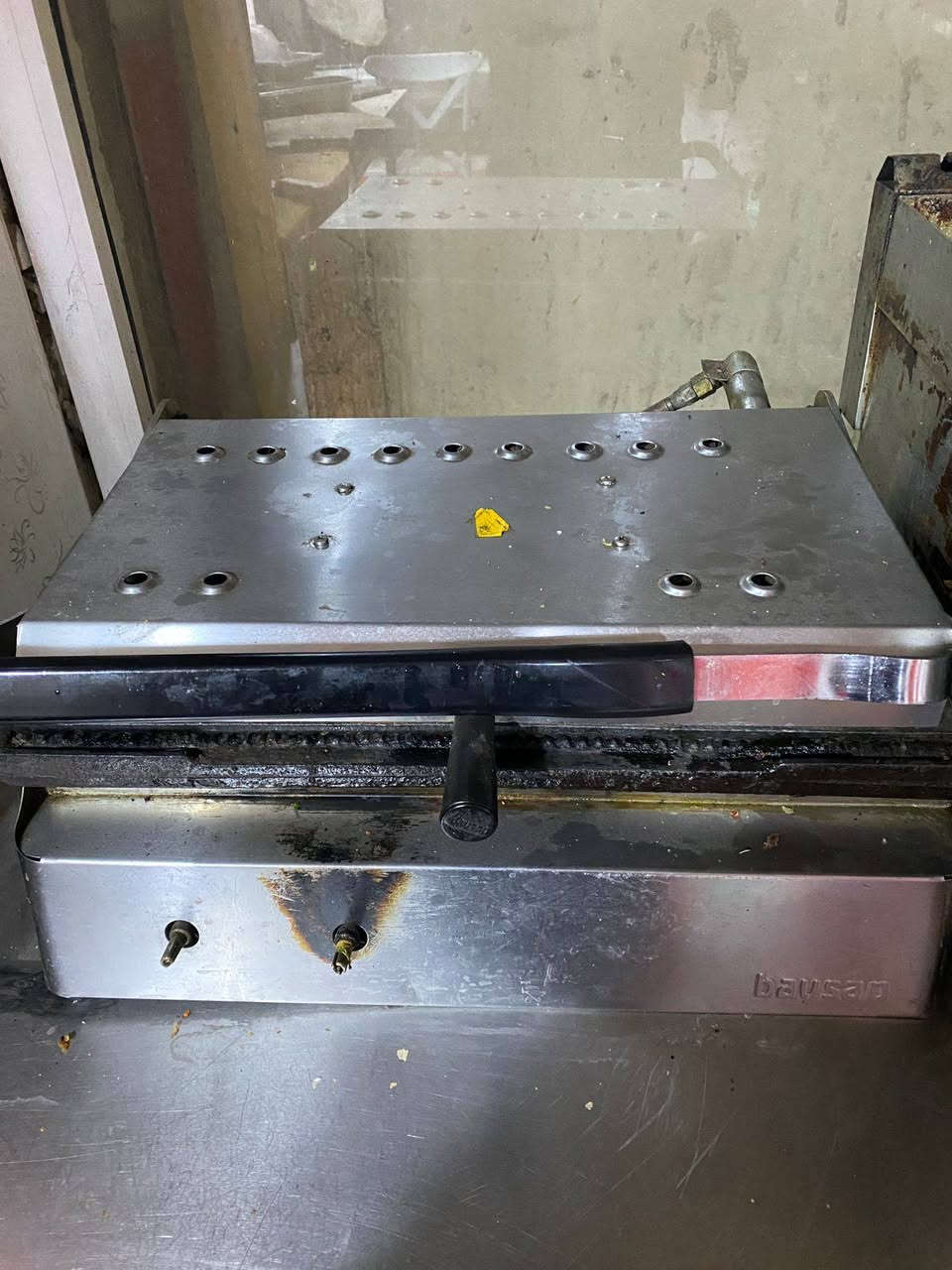 السلام عليكم
مطعم للبيع
ناصريه شارع مستشفئ القلب بالقرب من مجمع ابو زينب 
مطعم شغال خير من الله سبب للبيع عندي سفر
مع كافه الملحقات معا جهاز توصيل. المطعم مفتوح من 2020
للاتصال ولاستفسار ..
***********
