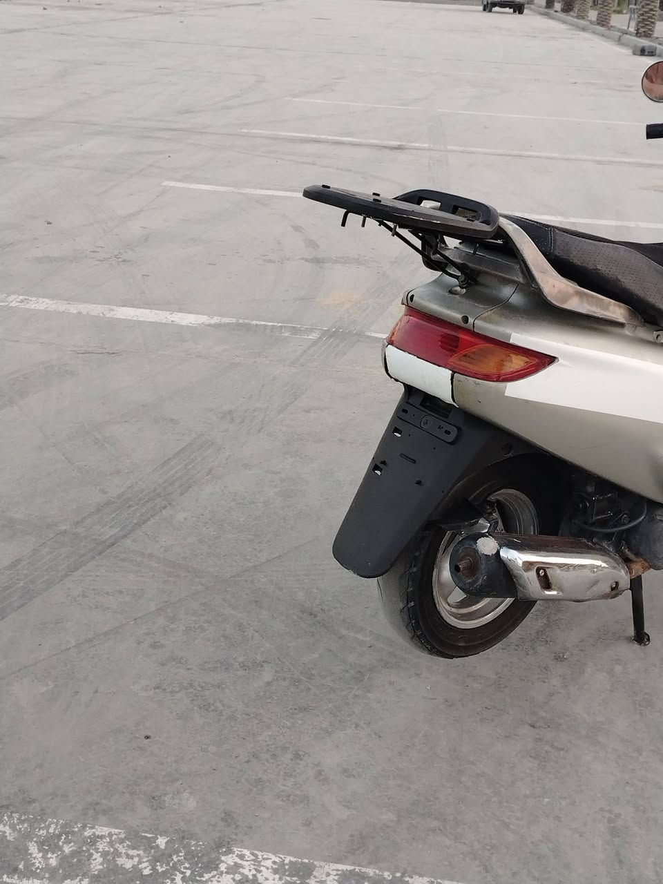 السلام عليكم دراجه فراشه للبيع
دراجه كفاله ماناقصه اي شي،،
قفل جنطه قفل سترين شغال 
كهربائيات هورن  كلها شغاله 
نكره سلف هندر شغال
تاير جديد
دراجه جهازه من كلشي
دراجه مال جناي
نضافت كفرات 85٪
سعر 500 وبيها مجال
مكان النجف 
خاص موجود واتساب أيضا 0783392342


**إذا كنت صاحب هذا الإعلان وتريد حذفه لأي سبب، رجاءا أرسل رسالة إلى الدعم الفني**