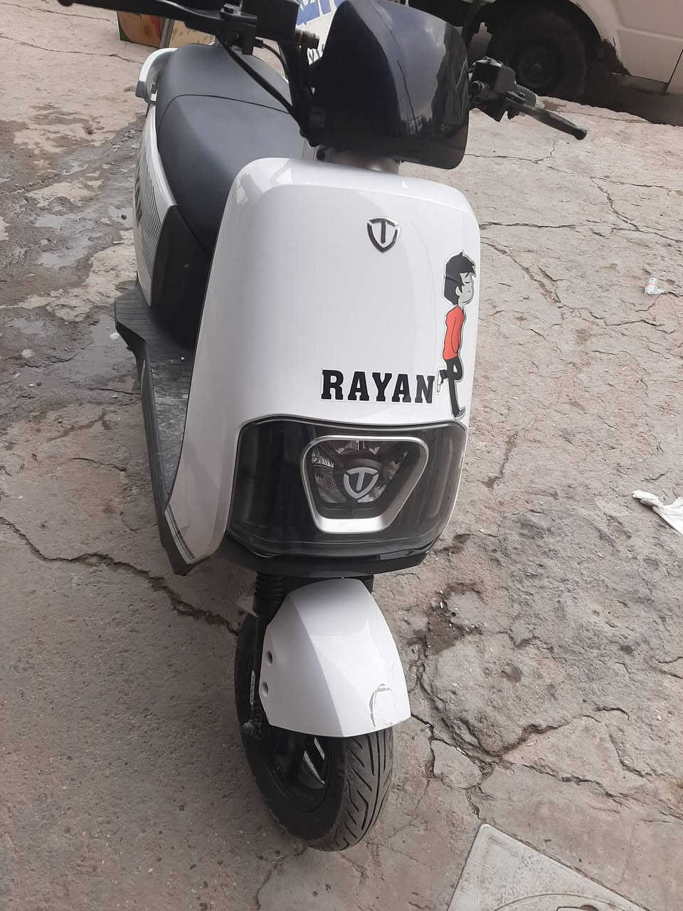 سلام عليكم دراجة شحن يتسلا جديدة مديل 2025 نضيفة جدا لايت عالي ناصي بريك خلفي أمامي مرايات موجودات لون اسود سعر مليون وربع بي مجال بصيط مكان بغداد العبيدي رقم الهاتف ***********
