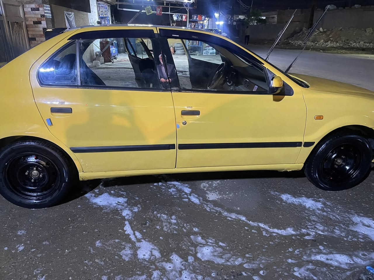 سمند 2011
سياره جاهزه ونضيفه كشرها حلو
بيها رصعات ما مبينات
بيها تعميرات صورهن موجوده
تدفئه تبريد شغالات
صدرها حلو طستها حلوه 
باتري جديد
داينمو جديد
مصفره هيئه وغرامات ستوها محوله راعيها جيراني 
مكاني الزعفرانيه سعيده
السعر 38 وبي مجال حك الجيه
***********
