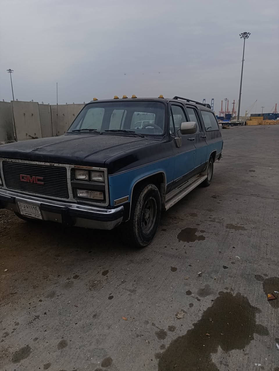 سياره جمسي سوبر مان موديل 91 كهرباء كلها شغاله ماكينه 350 كير 400 سياره حداديه تخم تاير محركها بيه خيط تبخير توه بادي بيه سياره نظيفه تبريد شغال نقص بس الثلاجه الخلفيه كهربائيات على ناصي شاير رباعيه سكنات فوك مكان السياره بصره مقصر غير متواجد على الفيس واتساب واتصال سعر السياره 30وبيها مجال ***********
