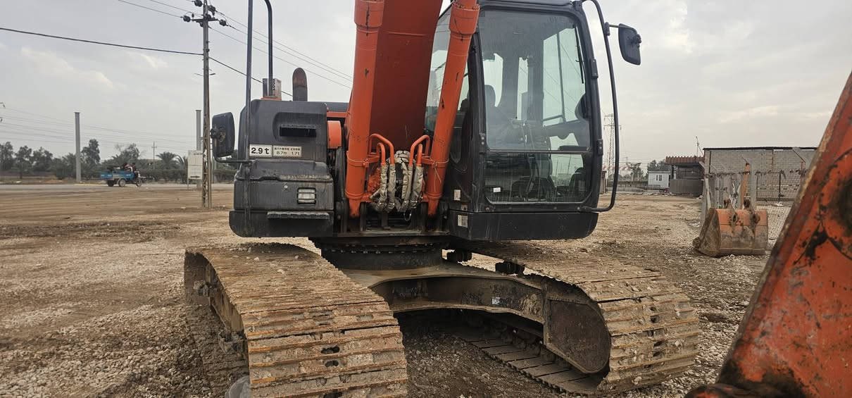 للبيع حفاره هيتاشي  بي فايف موديل 2017 اصل دخول جديد مشتغله 7000 ساعه كفاله عامه العنوان بابل الكفل اتصل وخادمك مكلف بالنشر ***********
***********
