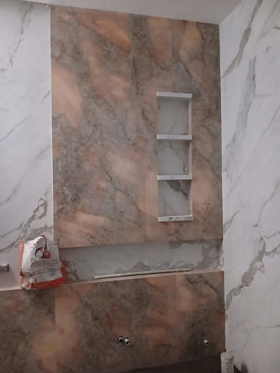 السلام عليكم ورحمة الله وبركاته اني جنت اشتغل بغداد هسه رجعت للفلوجة ماعندي معاميل
اني اشتغل بورسلين واخواني لباخين شغل ممتاز 

خاف فد يوم تحتاجني شي  

هذا رقم ***********
