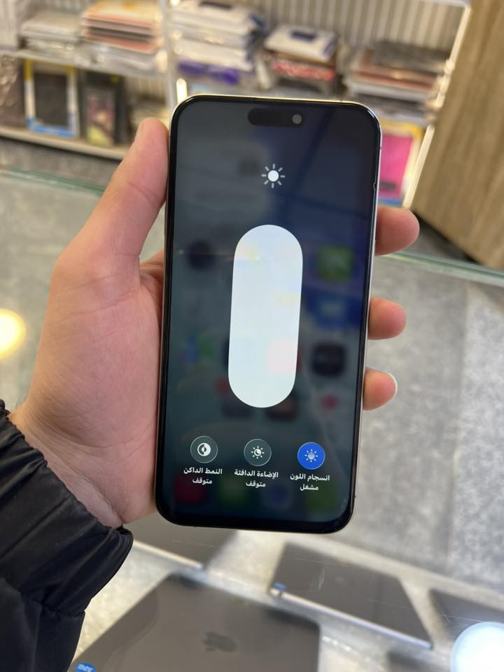 ايفون 15pro max ذاكره 256 جهاز نظافةشاصي 100/100مبدل شاشه HD السعر 700 الف  الرقم *********** مكاني بغداد حي الامين
