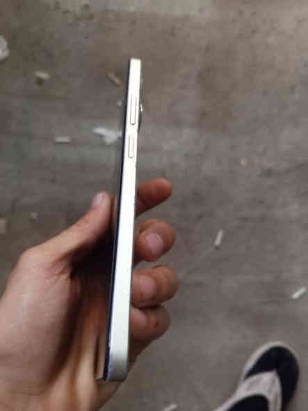 ريلمي c53 ذاكره 128 شغال نظافه 100% مستبدل شاشه فقط كله شغال دبل سيم كارت نظيف
سعر 50 
بغداد مدينه الصدر 
***********
