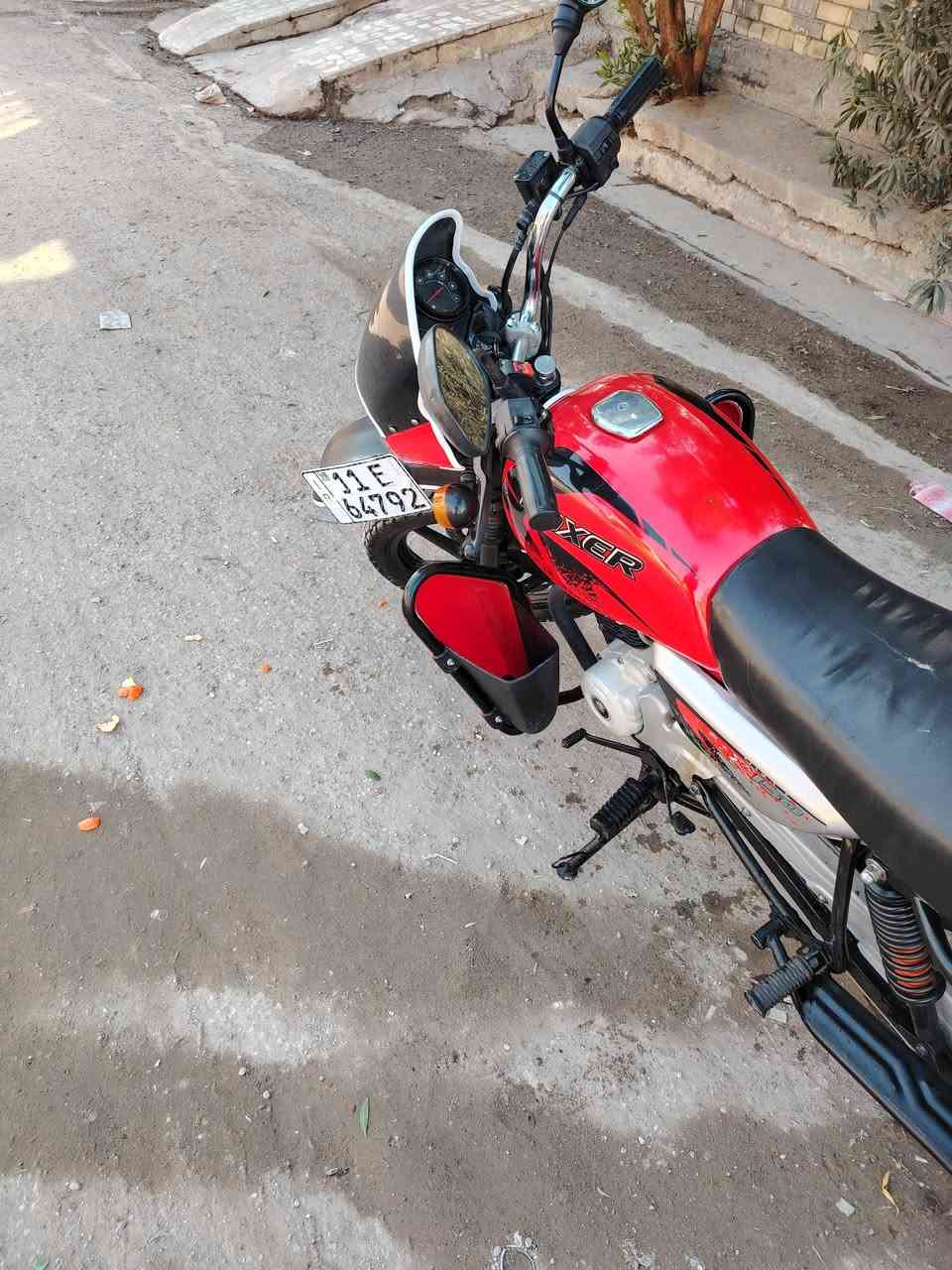 السلام وعليكم بوكسر مديل ٢٣ طالعه بل ٢٤ استخدام شخصي
رقم وسنوية انگليزي بسمي ماشيه اقل ل٢٠ الف دراجه حلوه كلشي شغال بعدهه عله وضع الشركه مكاني بغداد سعر ٢٤٠٠ وبيهه مجال ***********
