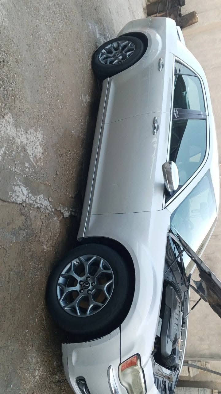 أوباما للبيع او مراوس
مديل 12 سي 
بسمي رقم بغداد انكليزي 
بيهه 5قطع بدون دواخل أربع بيبان تبديل لين بيهن خايس 
وجاملغ امامي 
كشنات كهربائية 
شاشه كبيره 
كير موس 
فول ماعده الفتحه 
جاهزه مكينه 3600
مكاني دجيل السعر 142 وبيه مجال للشراي 
الاستفسار اكثر اتصل ***********
