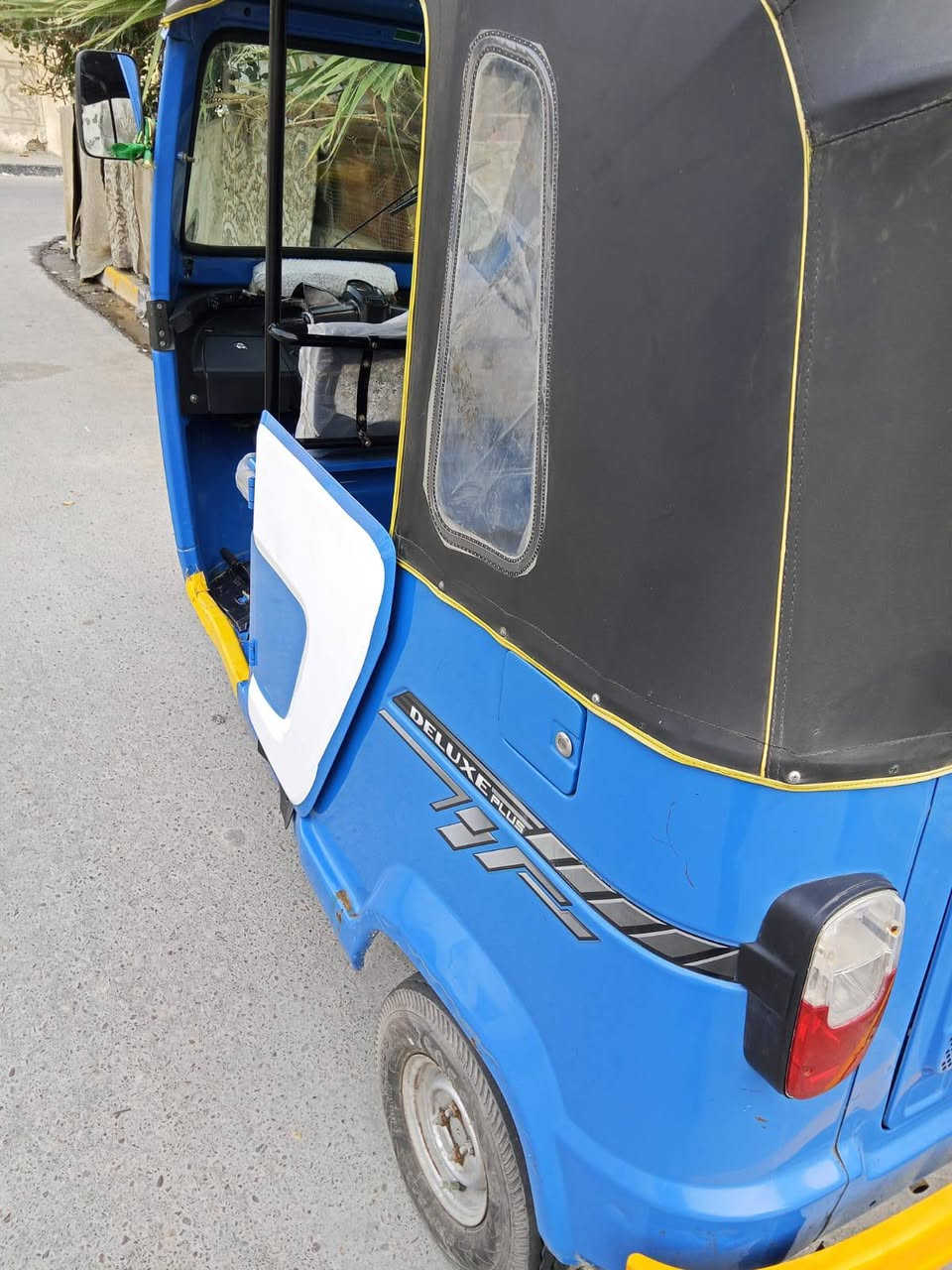 سلام عليكم تكتك البيع 23 شهر السابع 
كفاله عامه 
مكينه 
الصبغ 
الضربه 
البارد 
مكاني القبله 
السعر 9وربع وبيها مجال حك الجيه
***********
مكلف بل نشر
