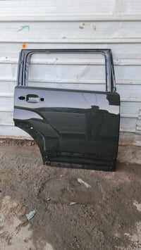 للبيع باب سنتافيا 2025 صفحه لايمنه سعره 300$ اتصل وتدلل07771917611