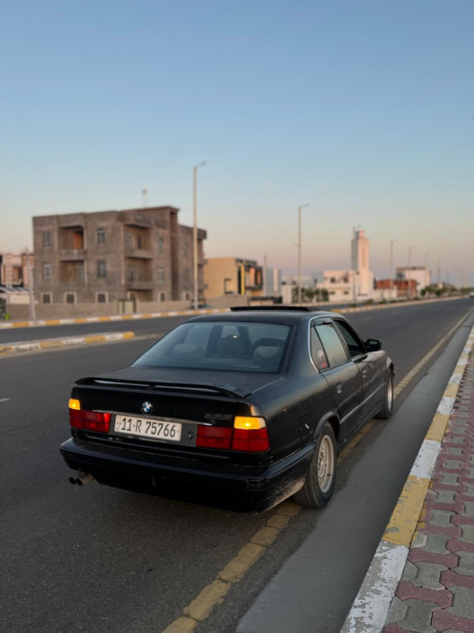 مكلف بلنشر للبيع او مراوس ب ٧٣٥ بدون فرق مقدما مامتواجد ع النت محظور مكدر ارد ع تعاليق بي ام ٥٢٥ مفتوح 

موديل ٩٠
تبريد شغال 
فتحه ٣ طكات
داخله حلو 
شاشه اندرويد
رقم بغداد مشروع وطني
تايرات جدد
حداديه زينه
مكاني الرمادي 
السعر اتصل 
شراي اتصل ع رقم ***********بي وات ساب
