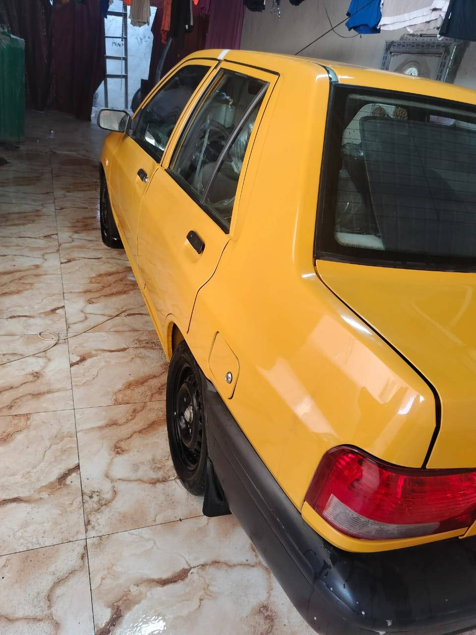 السلام عليكم اخوان سايبه مديل 22 سياره ارقام انكليزي سنويه ل27 مصفره هيئه وقرامات سياره مبدل باب وجاملق جهت السايق كير حلو مكينه بيها خيط تبخير تبريد شغال بس بيه ليك  تخم تاير جديد حدايده جديده بس السدر رادله درايم شفت وميزانيه ومنك لشارع سياره حلوه السعر 50 وبيها مجال للشراي يدخل خاص *********** البصرة, العراق
