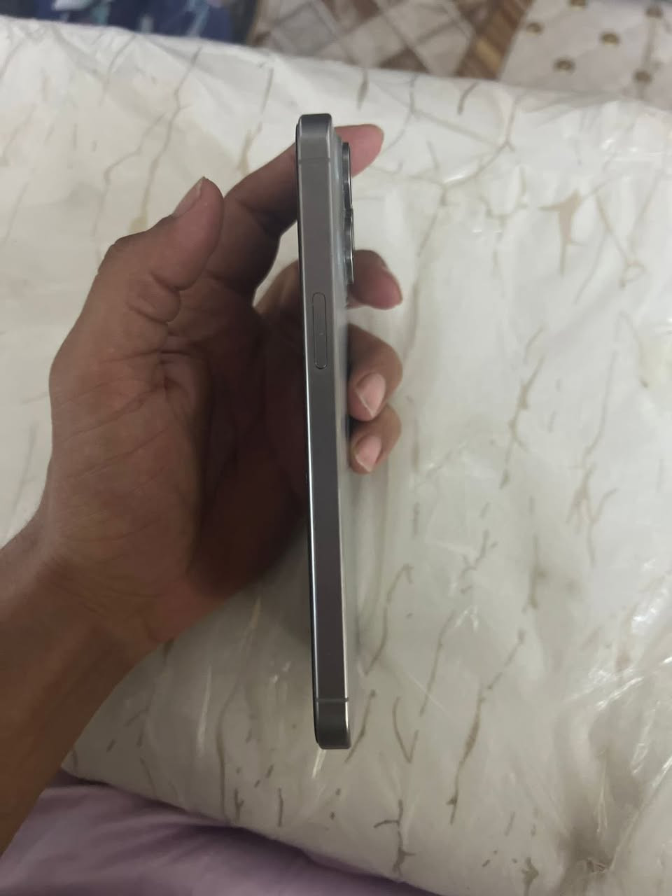 iPhone 15 Pro Max
سلام عليكم

كلشي موضح بالصور جديد ممبدل بي أي قطعة ما عده الفطور البلضهر 
قيم واخذ او مرواس
***********
