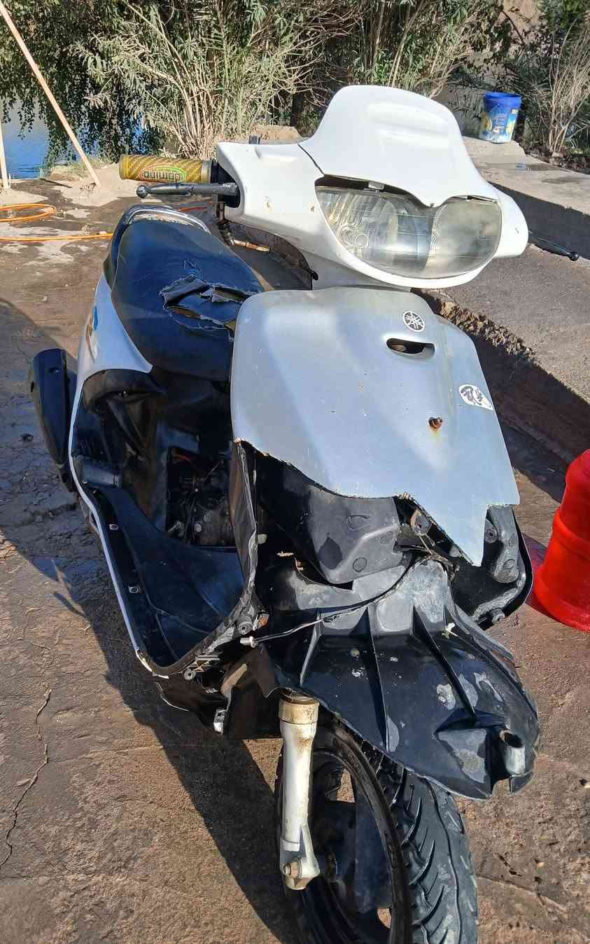 سلام عليكم دراجه لبيع ادخن كامله ماعايزه شي شغاله ب200 قفل
***********
