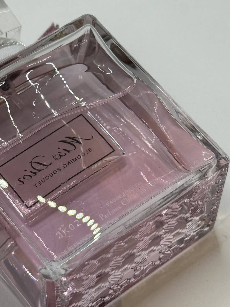 عطر Miss Dior  امزون اصلي  كود حفر على زجاج شرط الفحص 
يوجد توصيل كافة محافظات العراق


**إذا كنت صاحب هذا الإعلان وتريد حذفه لأي سبب، رجاءا أرسل رسالة إلى الدعم الفني**
