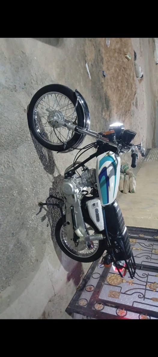 للبيع نامه موديل 25 اوراق سكنر مفتوحه والفات ب500 قفل***********
