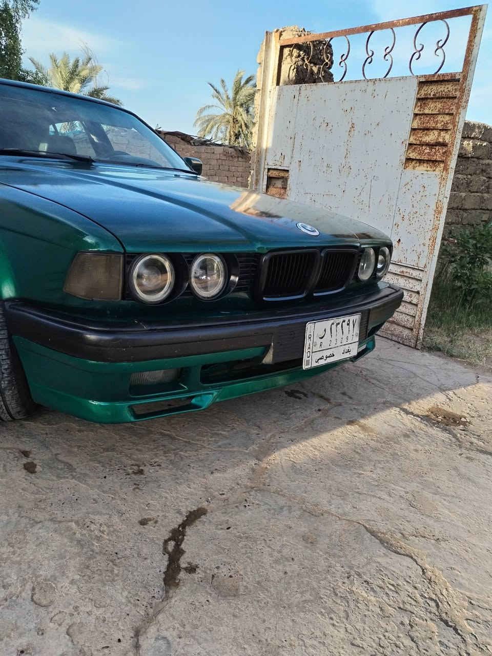 سلام عليكم 735 للبيع  موديل 90   فول مواصفات السياره كير مكينه اكسل مكفولات كشانه كهرباء جام كهرباء فتحه شغاله كهربائيات سياره كلها شغاله عليها ادامه المنضومه المي وتر بم جديد ولف حماوه جديد جوينات جدد راديتر جديده 3 سروات غرفه جلد جديده مكينه 30 رقم بغداد شرط التحويل سياره مكفوله من الحادث وضربه السعر 55 بيه مجال  مكان السياره صلاح الدين تكريت ***********
