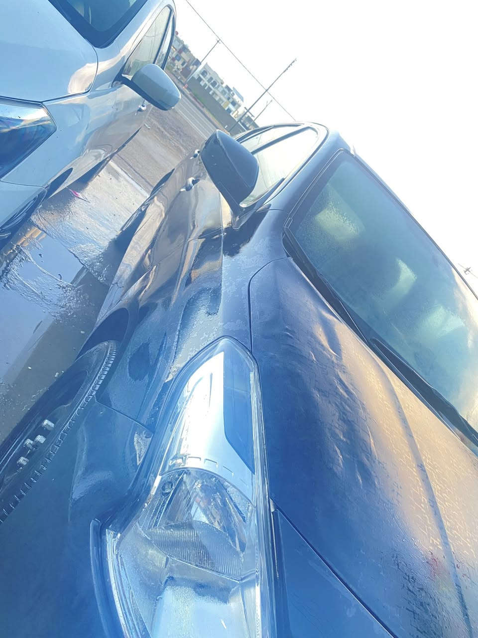 نيسان فيرسا 2018  وارد أمريكي
مواصفات عاديه 

حادث جاملغ وبنيد مصلح ما مبدل 
طخمه بجنطه واضحه بصوره 

سياره جاهزه لشارع كير مكينه جدد صدر جديد 

مكان سياره بغداد تقاطع درويش 

سعر 80 ورقه 
صاحبها ابو سنويه ثاني يوم يحول 

***********
