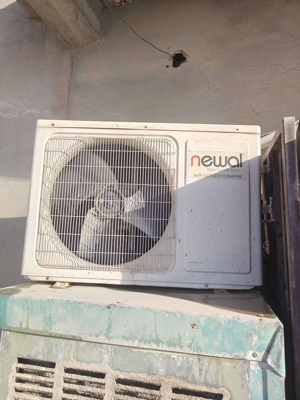 السلام عليكم
سبلت طن ونص عادي مو انفيرتر 
شرط التبريد والشغل 
جاهز من كلشي وتبريدة ثلج 
يرهم مراوس بسبلت 2 طن وانطي فرق
او بيع بسعر 225,000 وبي مجال


**إذا كنت صاحب هذا الإعلان وتريد حذفه لأي سبب، رجاءا أرسل رسالة إلى الدعم الفني**