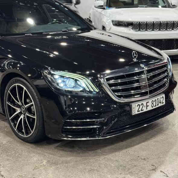 🚘 Mercedes S560 – 2018

🔹 خمس فصوص أصلية
🔹 ضمان دولي + كفالة عامة
🔹 شاشتين × إضاءة محيطية × جلد فاخر
🔹 سيارة فخمة لمحبي القيادة الراقية 🇩🇪

📍 متوفرة لدى شركة علي الشيباني لتجارة السيارات – بغداد
📞 للاستفسار: ***********

✨ “S560 .. فخامة ألمانية بلا منافس”
