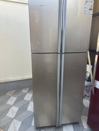 ثلاجات • شغالة • نضيفه