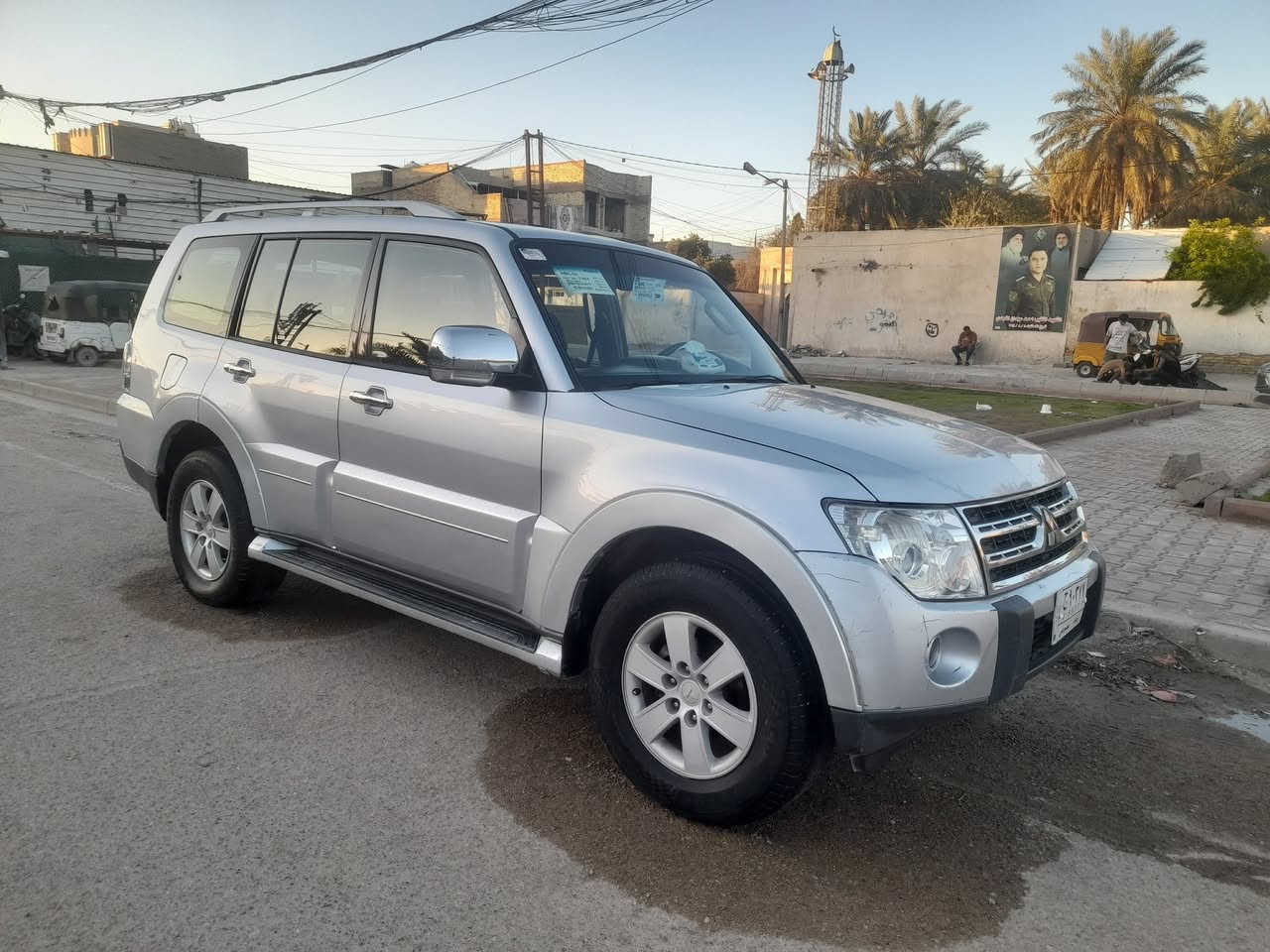 السلام وعليكم البيع باجيرو حبتور يعني فول واحد عله واحد  
وارد كويتي 
محرك ٣٠٠٠ سبعه راكب اتلث قطع تبريد ثلاجه بالجكمجه كشنين جلد كشنين كهرباء 
تحكم جهتين اشاير ترحيب سيدي جنجر ٦ أقراص منضومة غاز بيه   سياره مكفوله من الضربه فقط شبرين صبغ 
السعر ١٢٢     بيه مجال قليل الشراي يتصل  ***********   
مكانه بغداد حي الجوادين
