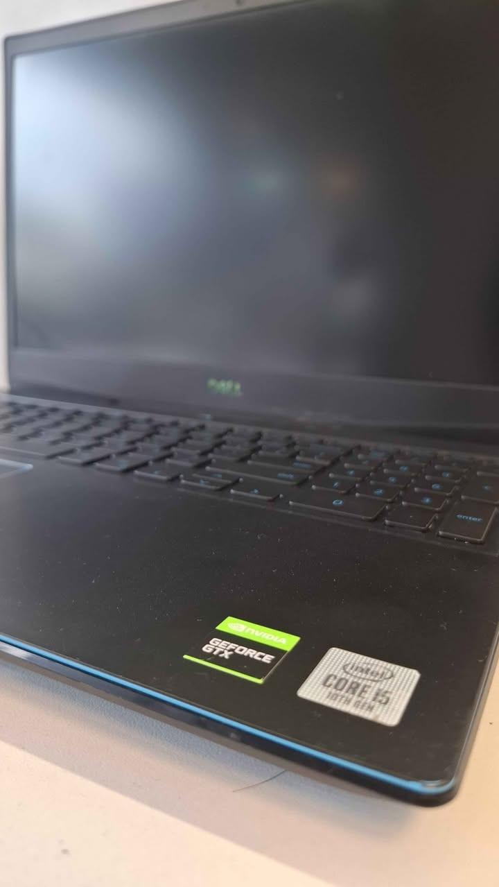لاپتۆپی گەیمنگ لە بڕاندی دێڵ 
شتێکی زۆر جوان و بەهێزە بۆ بابەتی گەیمینگ و هەندەسی و کارە قورسەکان 
Core i5 gen 10 processor H 
Ram 16 GB DDR4 
Ssd Nvme 256 GB 
Display FHD 15inch 
4 GB GTX 1650Ti
گەیاندنیش بەردەستە 🚕 
*********** أربيل, العراق
