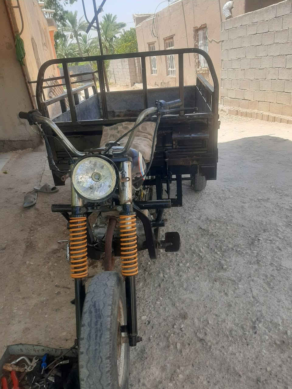 سلام عليكم ستوته للبيع مديل 12 كلك مكفوله محرك وشاصي نقصها كهربائيات وبديها عوزه ترتيب فقط سعر 650 وبيها مجال العنوان واسط الزبيديه للأتصال *********** خاص ما ارد نت ماعندي👍 اتصل وبخدمتك

