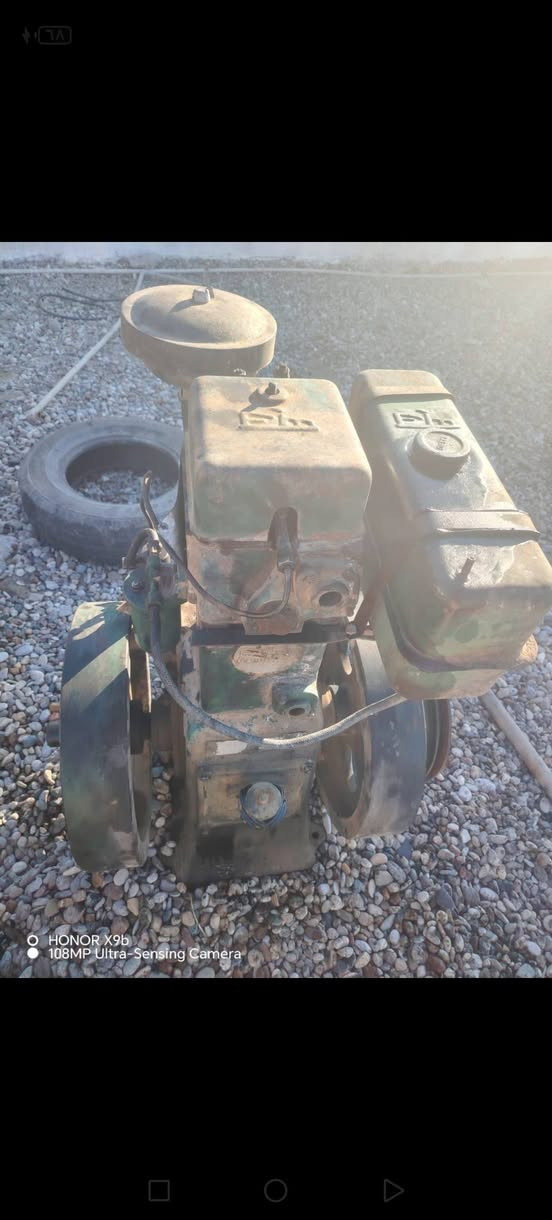 سلام عليكم ورحمة الله وبركاته للبيع ٣ لساتر مع ٣روس توليد وحده ١٢كيفي وحده ٢٠ كيفي وحده ١٠كيفي سعر كلهن مليون عنوان كركوك حويجه الاتصال على الرقم ***********
