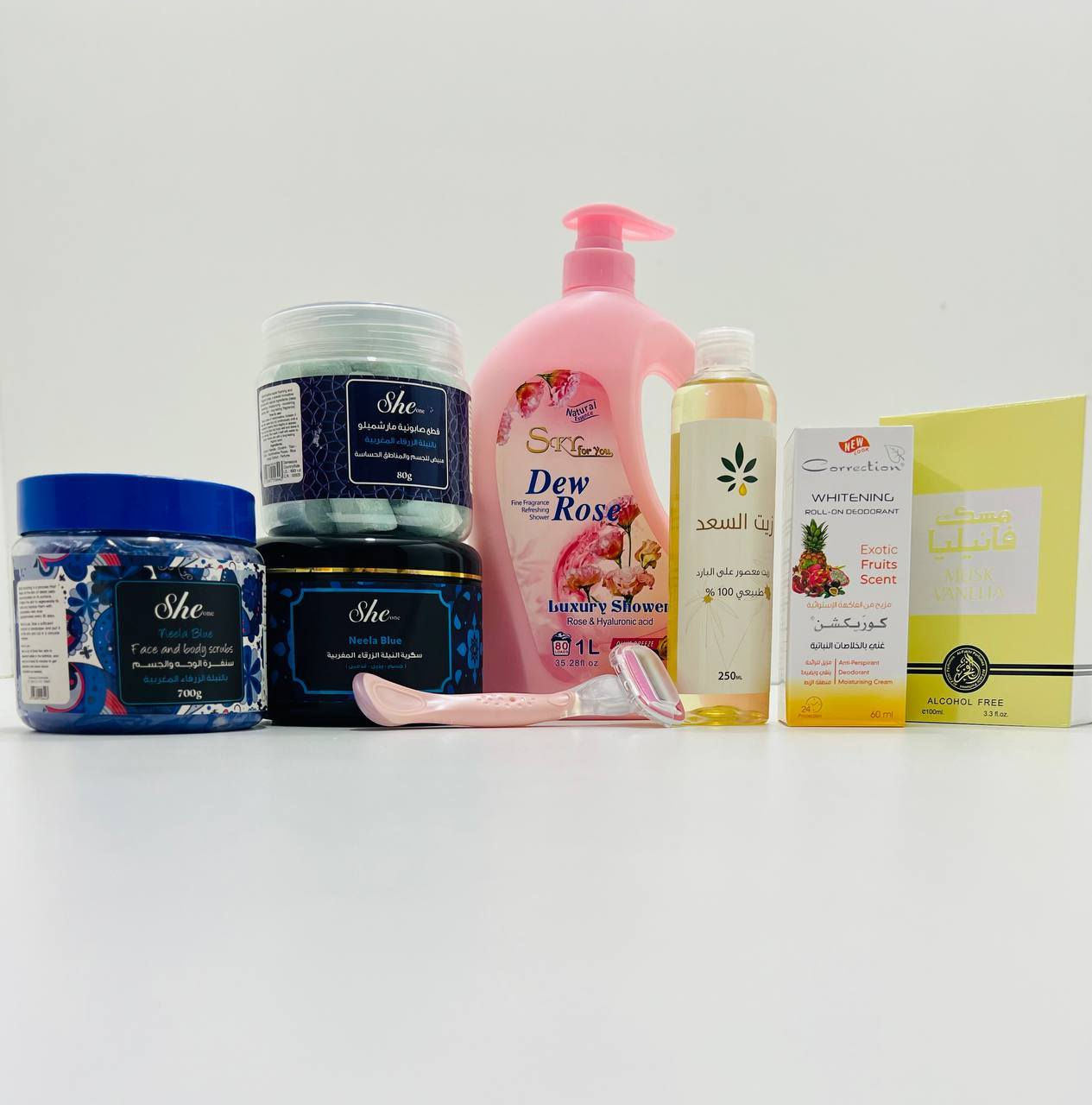 عرض العناية بالجسم ꒰ঌ ୨୧ ໒꒱ 💙🫶🏻
✨ مجموعة متكاملة للعناية والتفتيح والترطيب :
🦋 سكرية النيلة الأصلية – تقشير قوي وإزالة الجلد الميت وتوحيد اللون.
🦋 سنفرة النيلة الزرقاء – تقشير لطيف، تفتيح وتنعيم البشرة.
🦋 صابونية She One بالنيلة – تنظيف وتفتيح للجسم والمناطق الحساسة (مرة بالأسبوع).
🦋 عطر مسك الفانيلا للشعر والجسم 
مع شفرة خاصة للجسم 
✨ رول كوركشن – مانع تعرق 24 ساعة، يفتح الإبط وما يترك أثر.
🦋 شاور سكاي فور يو – ترطيب ونعومة مع عطر يدوم.
🦋 زيت السعد يقلل نمو الشعر بالوجة والجسم
سعـر العرض / 45


**إذا كنت صاحب هذا الإعلان وتريد حذفه لأي سبب، رجاءا أرسل رسالة إلى الدعم الفني**
