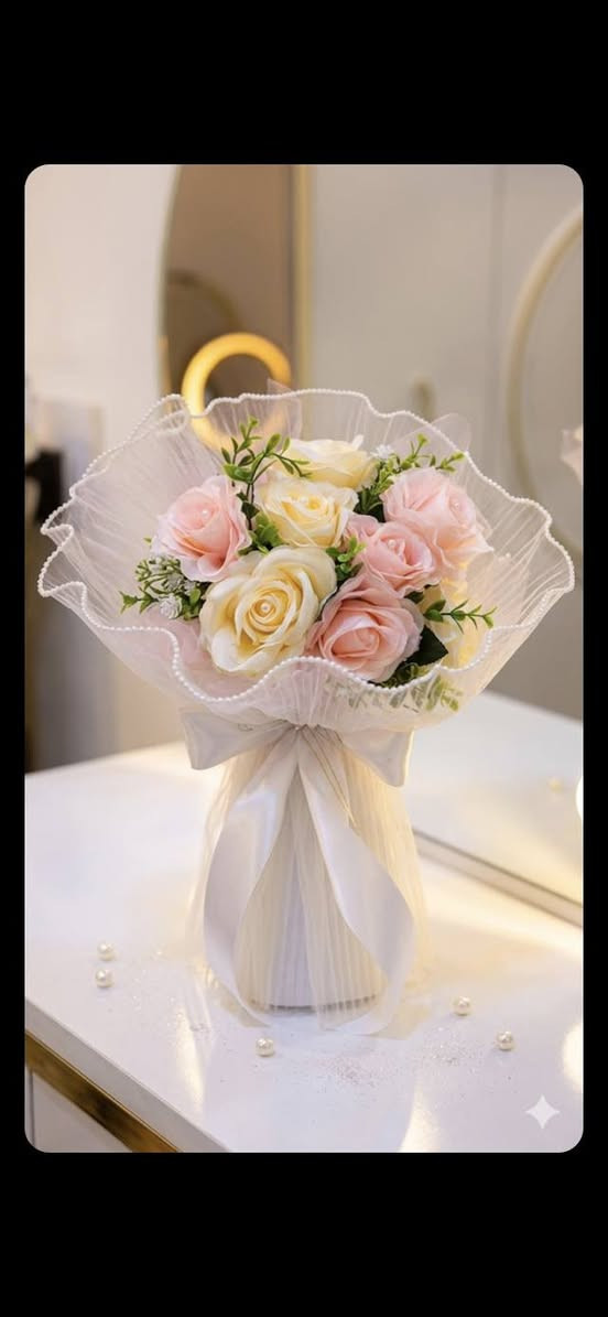 مجموعة بوكيهات ورد اشتغل حسب الطلب اي شي يعجبكم انفذه 
*********** للتواصل خاص او واتساب
