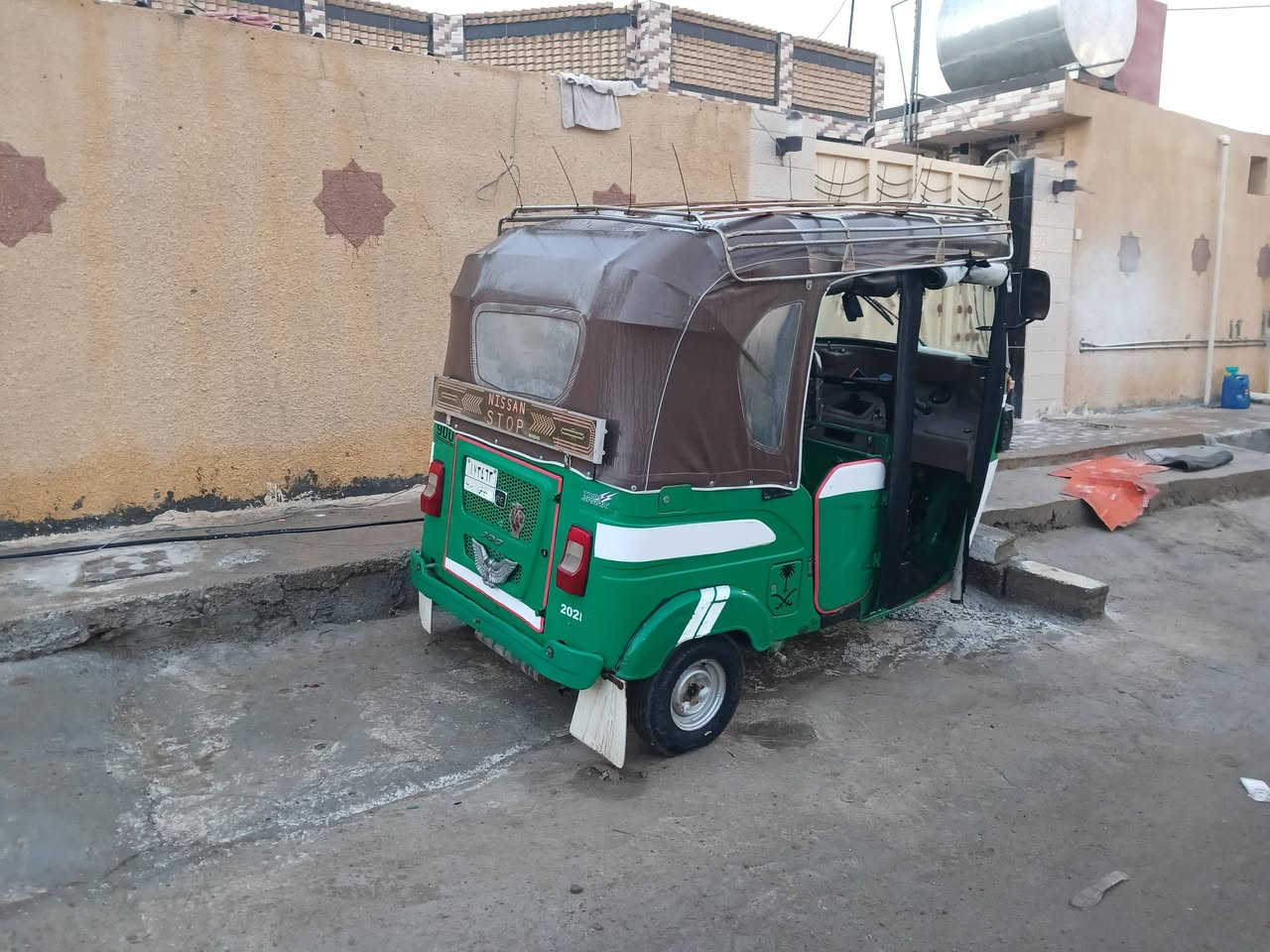 سلام عليكم تكتك 21 تكتك جديده خير من الله مكفوله من المعجون والصبغ والضربه محرك كفاله مكاني خالص جيزاني الجول السعر 8 بيهه مجال ***********
