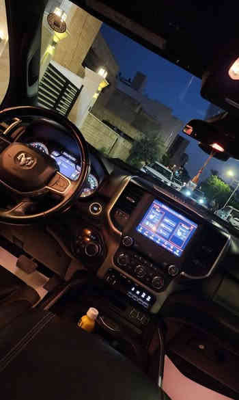 رام لارامي ٢٠٢٢ بغداد زيونة
رام 1500   2022 امريكي 
المحرك : V8 5.7 HEMI 
ضرر (سرقة ) بدون حادث 
المواصفات :
* دفع رباعي 4x4. 
* رادار تفاعلي مع مانع تصادم.. .
كاميرا خلفية
* المصابيح الأمامية زنون.
* كشافات الضباب زنون داينميك تفاعلي يمين يسار
* المصابيح الأمامية والمصابيح الخلفية LED. 
* تشغيل عن بعد (  بصمه ).
* مقاعد من الجلد الفاخر. 
* مقعد السائق كهرباء 
* شاشة كبيرة .
* حساسات امامية وخلفية.
* مانع تصادم خلفي. 
* مكيف خلفي.
*محدد سرعة.
* ويل بلادي
* نظام اطفاء وتشغيل اوتماتيكي.
* مرايا كهربائية جانبية قابلة للطي كهربائيا.
* مرايا مع خاصية التعتيم الذاتي.
* امكانية تعديل ارتفاع دواسات البنزين والبريك.
* هاند بريك كهربائي.
* الشباك الخلفي كهربائي. 
* مساحات تخزين إضافية تحت المقاعد.
وبعد هواي مواصفات 
رقم  شمالي اربيل باسم المشتري  السعر المطلوب ٣٥  وبيها مجال العنوان  بغداد زيونة
الي يطلب صور سرقة يراسلني 
***********
~~~~~~~~
