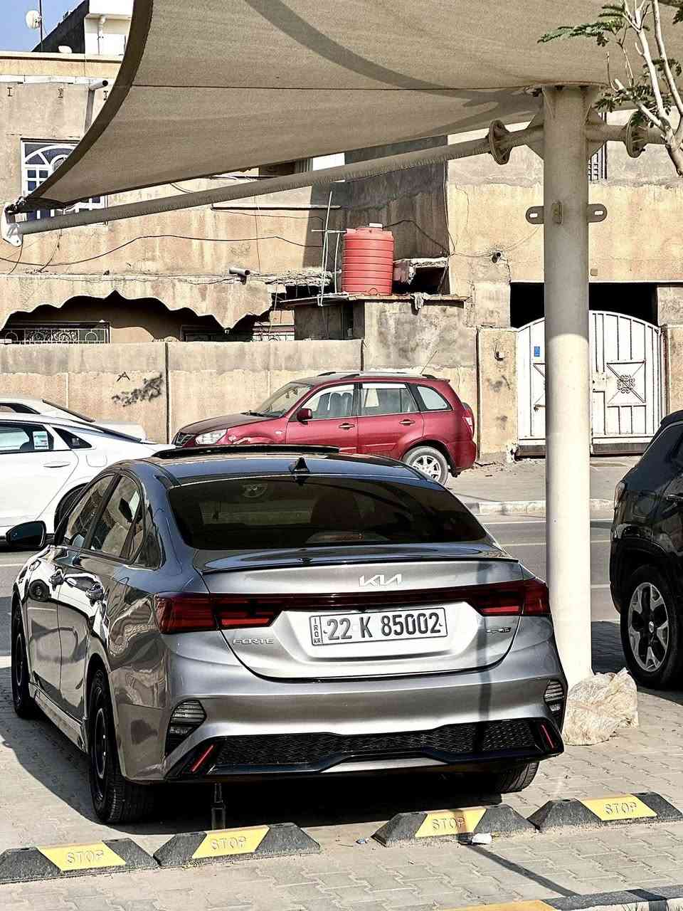 السلام عليكم مرخصت الادمن المحترم فورتي 22 اربيل تريد وكاله اتريد تحويل حادثه موضح بلصوره فقط موجوده بالبصره السعر 165 وبيه مجال بسيط 
مكينه دوش 2000 
السياره 
رادار امامي تحديد مسار توقف ذاتي 
مانع انزلق 
نظام ايكو
كشنات تدفعه تبريد + كهرباء يات 
نظام سبورت 
شاشه الجبيره 
توقف خلفي يعني رادار 
اوتو ستوب 
تبريد قطعتين 
مري هيتر + رادار 
فتحه 
لايت كوبرا الخلفي 
السياره خير من الله بلعافيه علئ ياخذه موجود بلبصره 
***********
