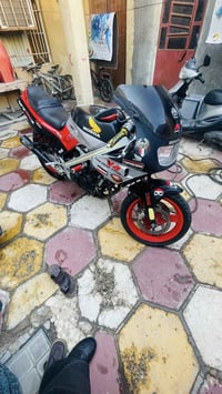 اخواني الاعزاء . دراجه بطح هوندا للبيع محرك 400 . موديل تسعينات  دراجه...