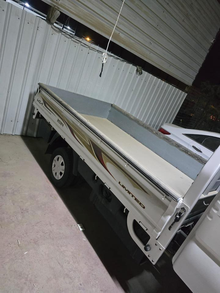 السلام عليكم كيا حمل مفتوح 2024 كفاله عامه ماشيه 24 الف رقم بابل انكليزي بسمي مداور ثاني يوم السياره جديده حيل دوشمه السياره كامله بيع مستعجل السعر 160 وبيه مجال بسيط ***********
