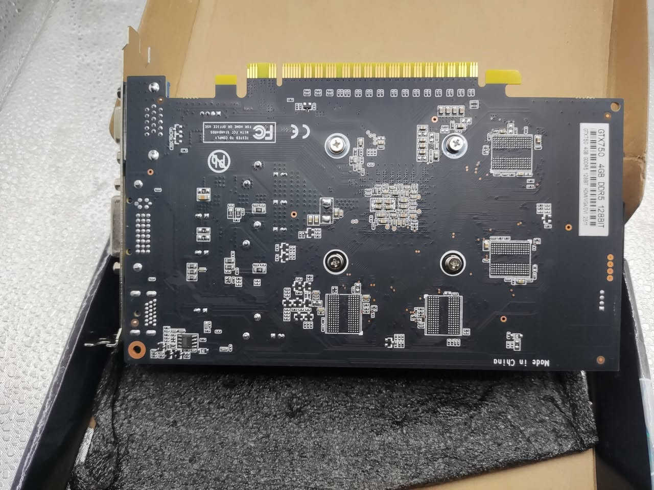 GTX750 4GB. DDR5 128 BIT 
شكد يسوه   (لبيع )


**إذا كنت صاحب هذا الإعلان وتريد حذفه لأي سبب، رجاءا أرسل رسالة إلى الدعم الفني**