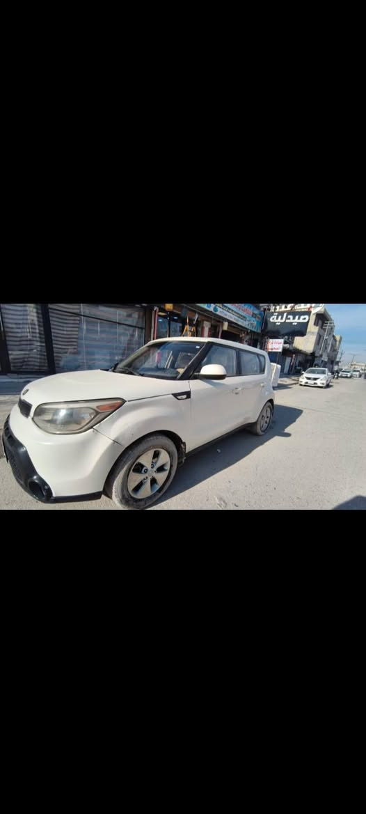 سلام عليكم 
كيا صول موديل 2015
امريكي قطعتين 
كير ومكينه مكفولات
السعر 100$وبيها مجال 
 مكان السياره كربلاء
***********
***********
