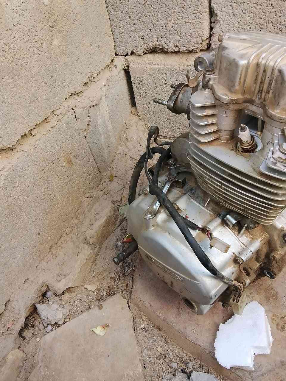 مكينه للبيع شغاله سعر 100 وبيه مجال ***********
