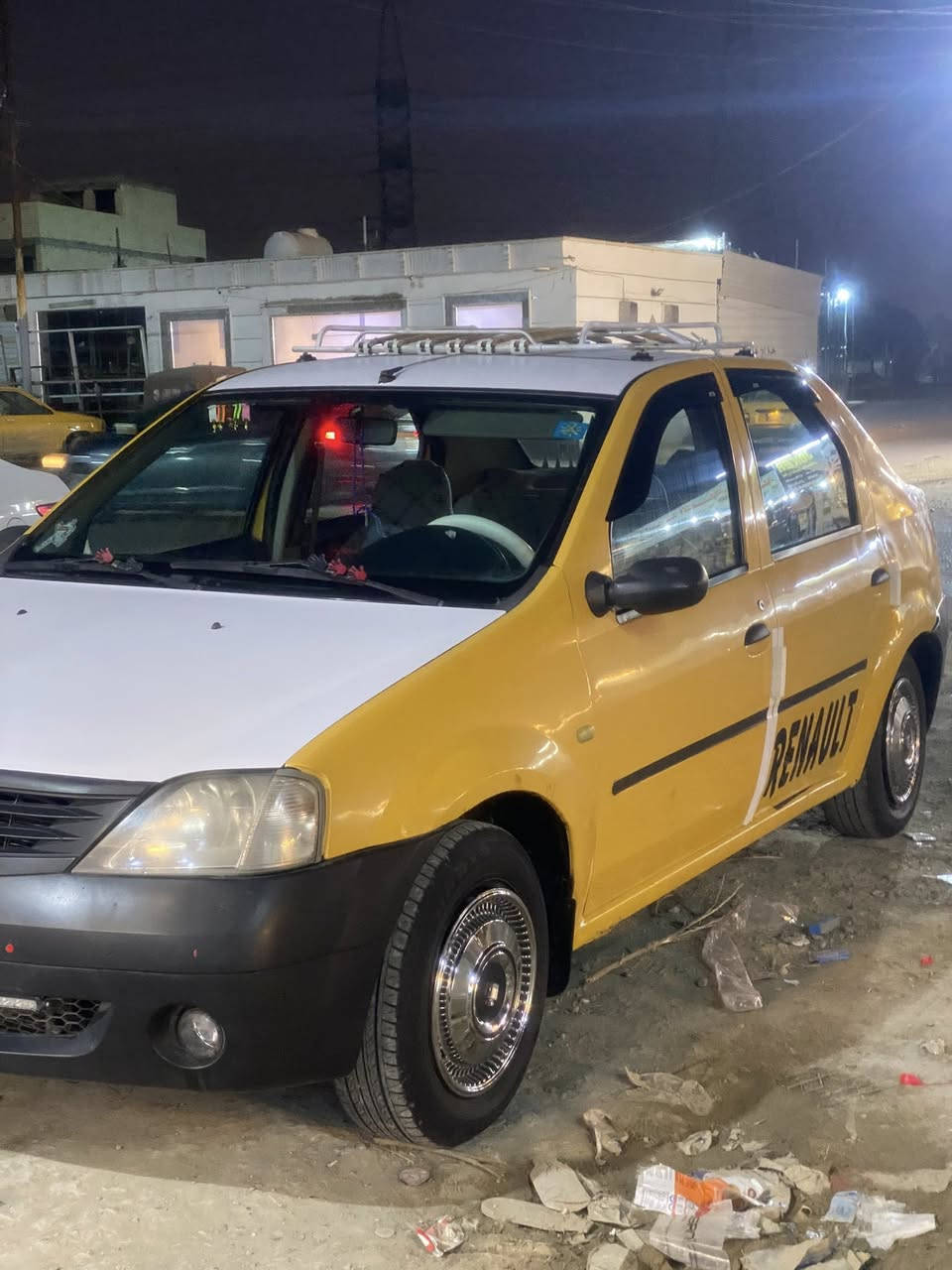 كامله من كلشي مابيه ولا نقص لواقع احله من لصور 

نفقصه فقط تبريد 

كهربائي السياره كامله

 تخم تاير جديد شاده

هزه جديده 

سياره بسمي 

سعره 38 او بيه مجال بسيط 

***********
