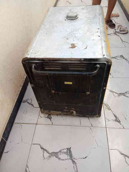 سلام عليكم مولد للبيع سعر 500 مكان ناصريه اسكان الاصناعي رقمي هذا ***********
