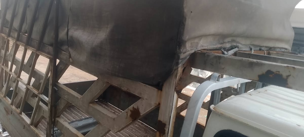 محجر مع الجادر ثابت شبكه وهوك كامل والجادر يتقفل اني رافعه السعر 250  محجر تكمهط


**إذا كنت صاحب هذا الإعلان وتريد حذفه لأي سبب، رجاءا أرسل رسالة إلى الدعم الفني**