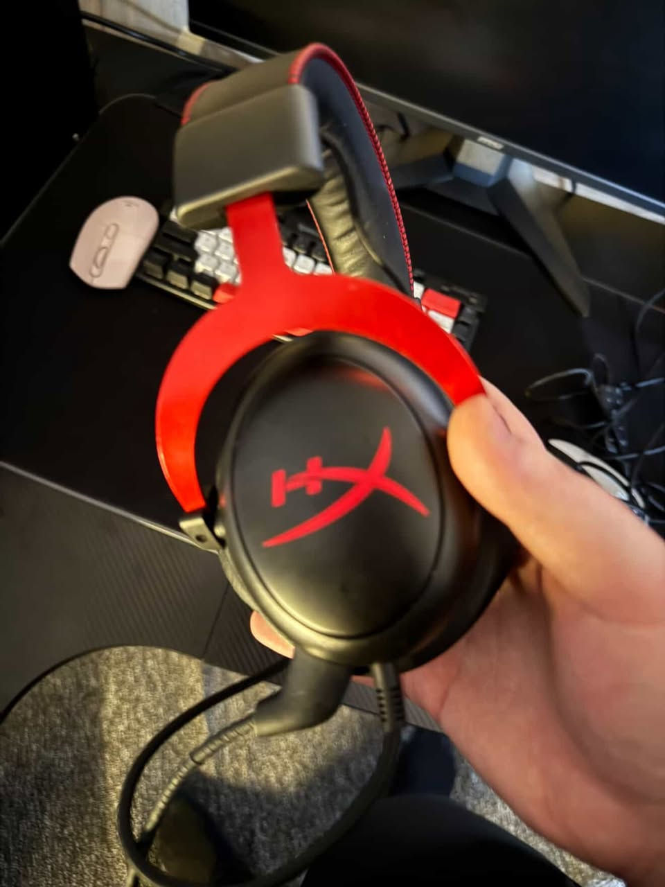 حاسبة مستخدمة قليل كلششش ابيع كل القطع بيعة وحدة الكارت 4070 super


**إذا كنت صاحب هذا الإعلان وتريد حذفه لأي سبب، رجاءا أرسل رسالة إلى الدعم الفني**