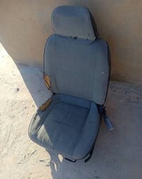 مقعد سياره مازدا للبيع السعر 40 الف وبي مجال رقم ‏‪0750 631 2386‬‏