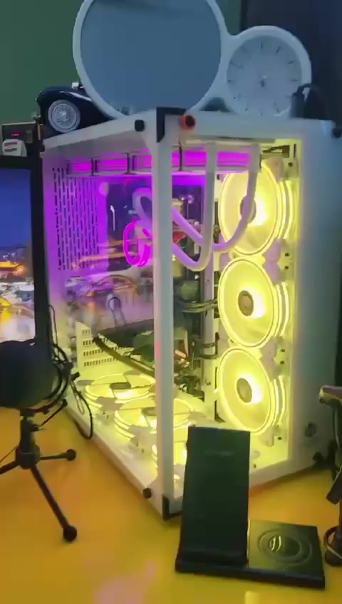 تجميعه مع كافة الملحقات للبيع من عدا شاشه الصغيره جميع المواصفات موجوده بل صور مكاني الحله ***********
