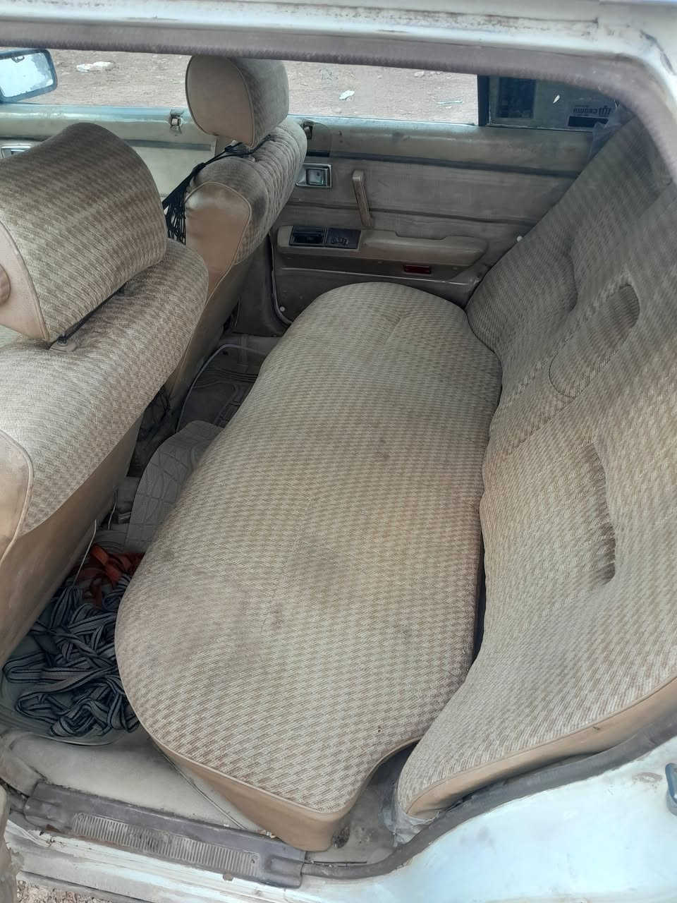 السلام عليكم سوبر موديل٨٢ مكينه ففتي خير من الله مابيهه ضربه بيهه نقوصات قليل مصبوغه عام مكان السياره بغداد سبع قصور  رقم الهاتف ***********
