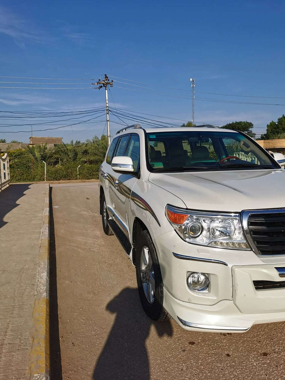 السلام عليكم لاندكروز للبيع
-فطيم 
-المديل ١٢
-فتحه بل قماره
-تحكم ستيرن
-بصمه ابواب
-٣قطع تبريد
-6 سلندر 
-السعر 360
رقم الهاتف ***********
_تحويل ثاني يوم 
 - الضرر صبغ شبر بل جاملغ الخلفي
