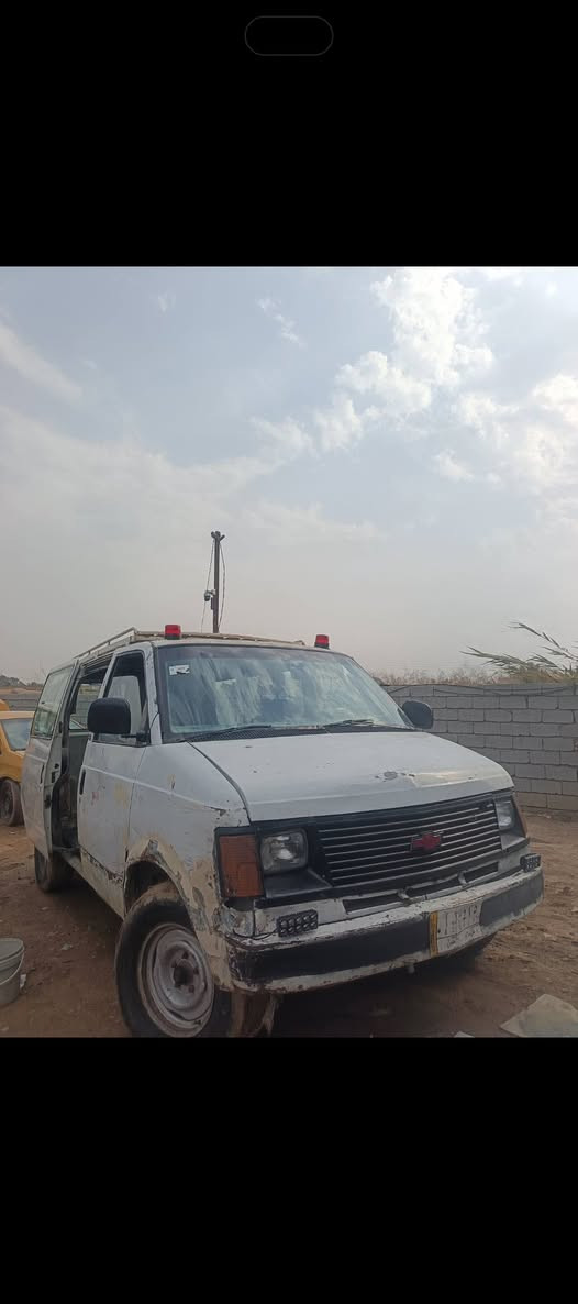 سلام عليكم فان استرو شوفر للبيع أو مراوس موديل 91 محور ونجي 6سلندر   رقم كربلاء  عنواني بغداد السعر 20وبيه مجال وترهم مراوس.  ***********
