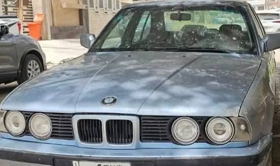 بي ام٥٢٥  موديل ٩٠ سلايد  لون سمائي رقم بغداد انكليزي مميز  من اربع ارقام.. سيارة غرفته تعبانة 
الاتصال برقم متوفر وات ساب *********** لان مكلفيني بنشر

تحتاج ترتيب.. بيع حديدة ورقم  لان الرقم وحده مميز ..
