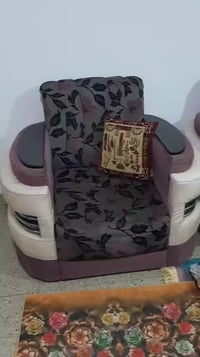 تخم للبيع بسعر مناسب 225الف  للتواصل 07726056504