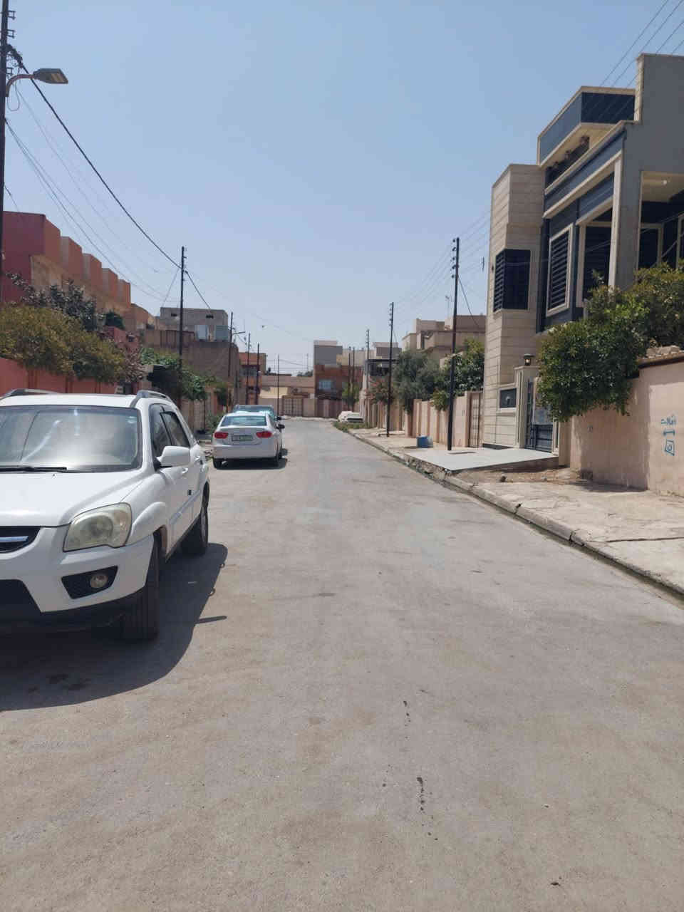 ارض للبيع بسعر مناسب 
في حي الرفاعي موقع مميز⚜️
قرب طرشي الشفاء 

المساحة ٢٠٠ متر 
الواجهة ١٠ متر 

ملك صرف 
 سند جديد 
شارع تبليط 

للإستفسار 
***********
***********
